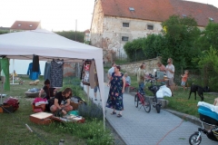 První den - Bazárek