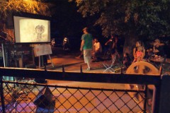 Čtvrtá projekce - koncert skupiny Jakofakt?